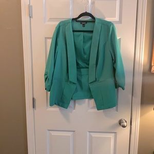 Torrid Kelly green 3/4 sleeve blazer